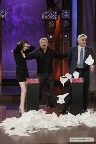  Kristen on The Tonight montrer with geai, jay Leno