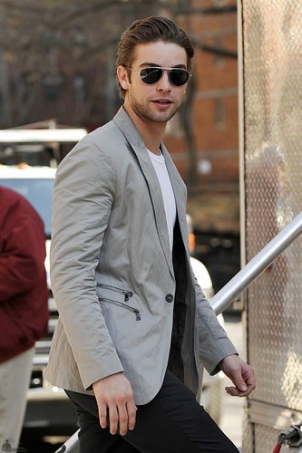 March 08: Chace on the 'Gossip Girl' set