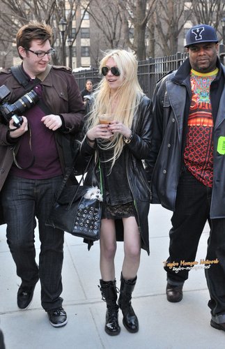  March 8: On the set of 'Gossip Girl' in NYC