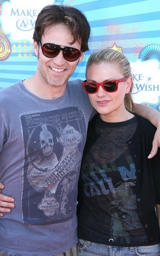 Anna Paquin and Stephen Moyer at the Make-A-Wish Foundation Fun দিন (March 14)