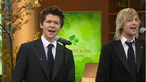  Damian & Keith performing on QVC