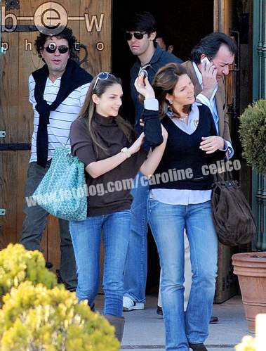  Kaka & Carol con la familia almorzando en Madrid