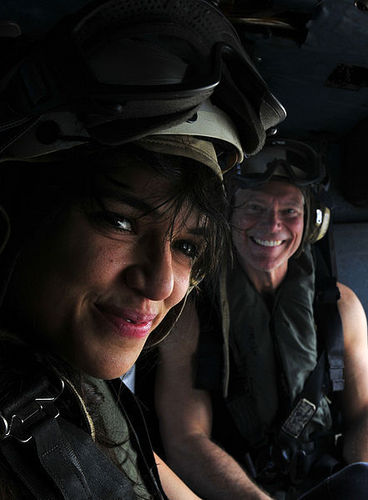 Stephen Lang & Michelle Rodriguez en route to USS Dwight D. Eisenhower - 2010-01-27