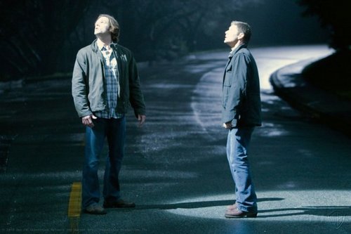 Supernatural - 5.16 - Dark Side of The Moon Promotional Photos