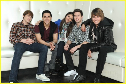  Victoria and BIG TIME RUSH