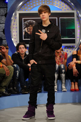  televisie Appearances > 2010 > March 22nd - BET's 106 & Park