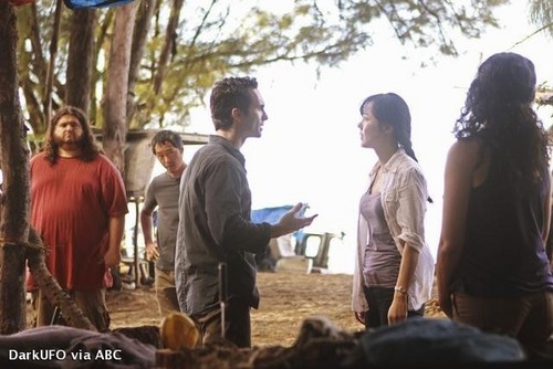 Episode 6.10 - The Package - Promotional 写真