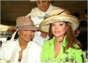  Janet with La Toya