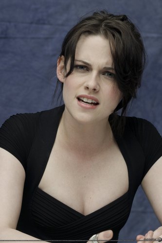  New фото from "The Runaways" Press Conference