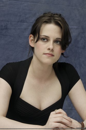  New photos from "The Runaways" Press Conference