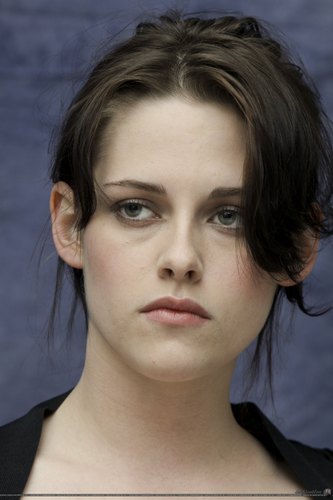  New foto-foto from "The Runaways" Press Conference