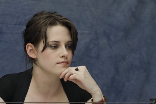 New photos from "The Runaways" Press Conference