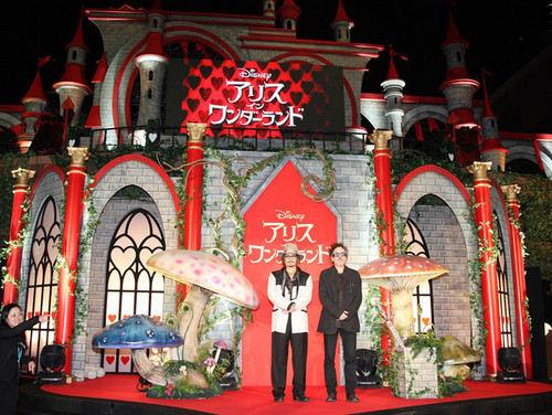  Tim полиспаст, бертон & Johnny Depp @ the Japanese Premiere of Tim Burton's 'Alice In Wonderland'
