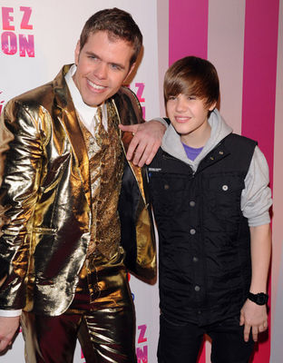  Events > 2010 > March 27th - Perez Hilton's Carn-Evil Theatrical Freak & Funk 32nd Birthday Party
