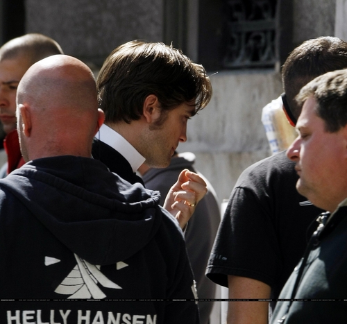  HQ Pics of Rob on the Set of Bel Ami on 03/30/10