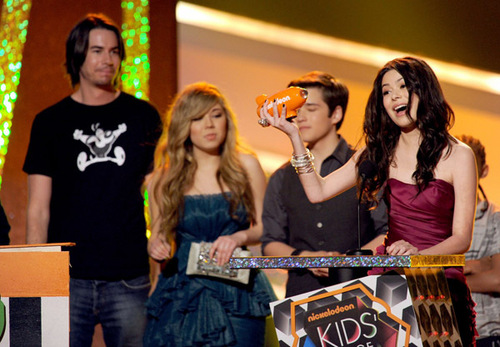  Miranda at the 2010 Kid's Choice Awards