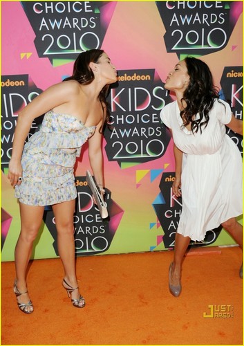  Nikki Reed - 2010 Kids Choice Awards