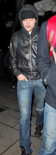 Rob Pattinson Out in London [03.26]