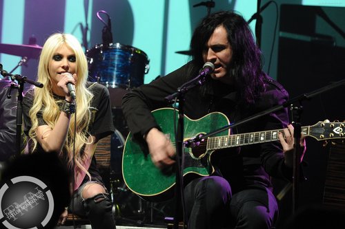  Tay and The pretty reckless
