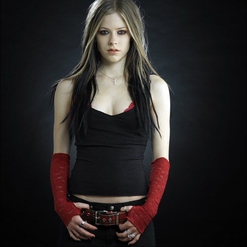  Dark Avril