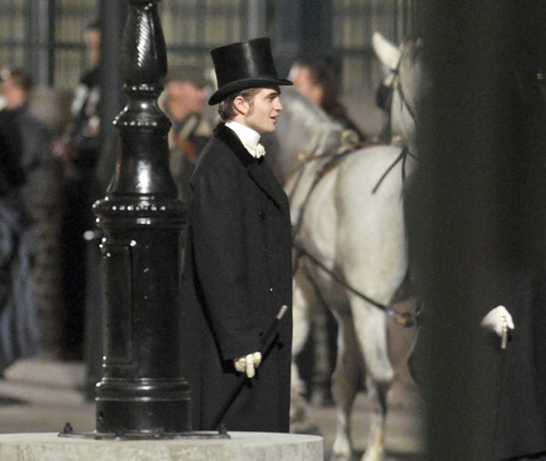  zaidi HQ Pictures: Rob on 'Bel Ami' set