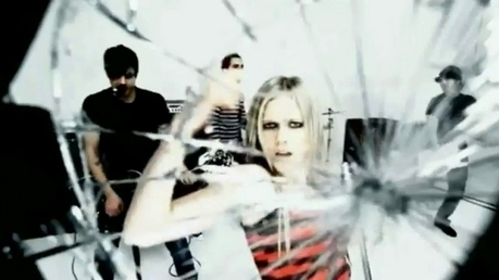 Avril Lavigne 'He Wasn't'