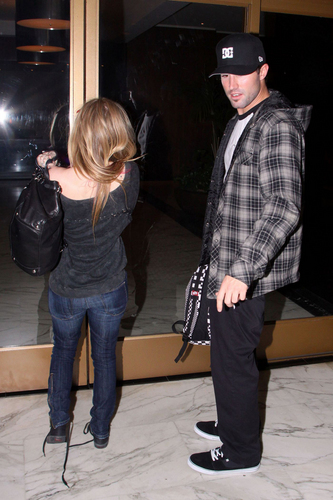  Avril With Brody Jenner at Red Rock Bar in Hollywood, CA (April 4, 2010)