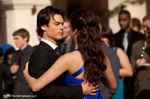 Damon and Elena 1x19 'Miss Mystic Falls' (NEW STILLS!)