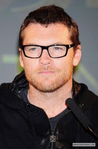  Sam at "Clash of the Titans" Japon Press Conference (04.07.10)