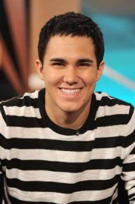  Smile Carlos