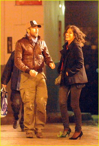 Gerard Butler & Laurie Cholewa's Date -- FIRST PICS