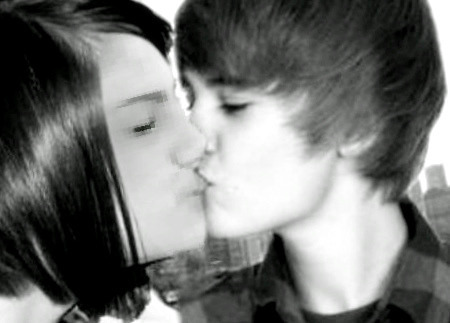 Justin kissing new girlfriend Sarah Watson