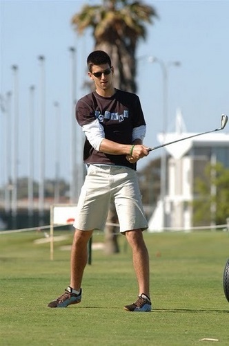  novak plays golf