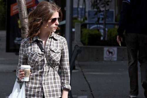  Anna Kendrick in Vancouver
