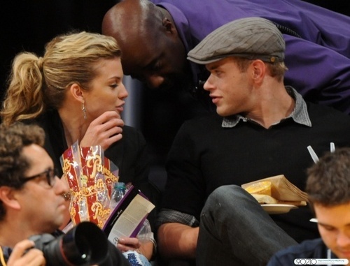  AnnaLynne and Kellan attend a Lakers game