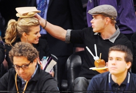  Kellan Lutz and Girlfriend AnnLynne McCord At The Lakers Game