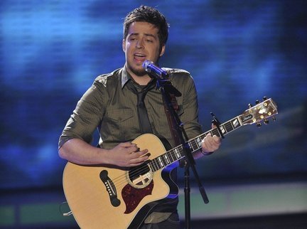  Lee Dewyze canto "The Boxer"