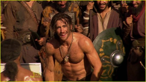  Shirtless Jake Gyllenhaal: 'Prince of Persia' Featurette!