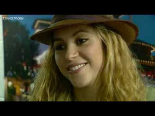  rafa hair and amorous Shakira !