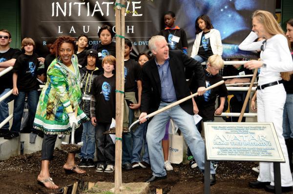 Avatar Cast planting first tree in "Home Tree" initiative (04.22.10)