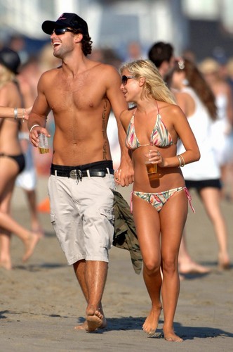  Brody and Kristin - de praia, praia