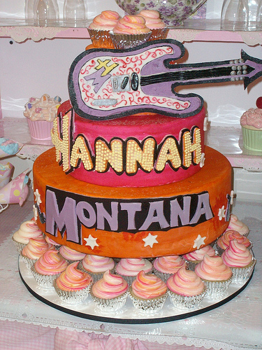 Hannah Montana Cake & カップケーキ
