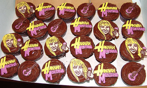  Hannah Montana cokelat cupcake