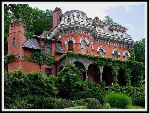  Ivy Mansion