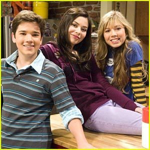  On the icarly set