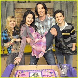  On the iCarly set
