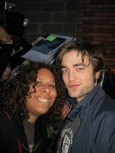  Rob with a fan outside The Daily mostra 3/2/10