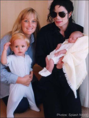 MJ with his kids