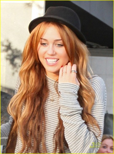  Miley Cyrus is a Katsuya Cutie