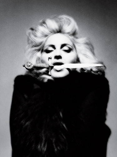  Madonna- picha shott for Interview May 2010